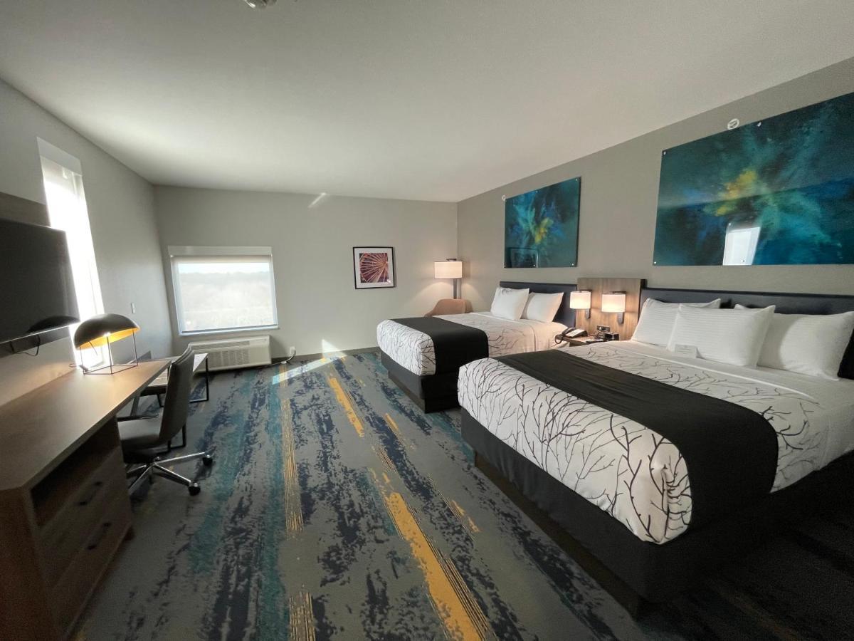 La Quinta Inn & Suites By Wyndham Dallas/Fairpark Εξωτερικό φωτογραφία
