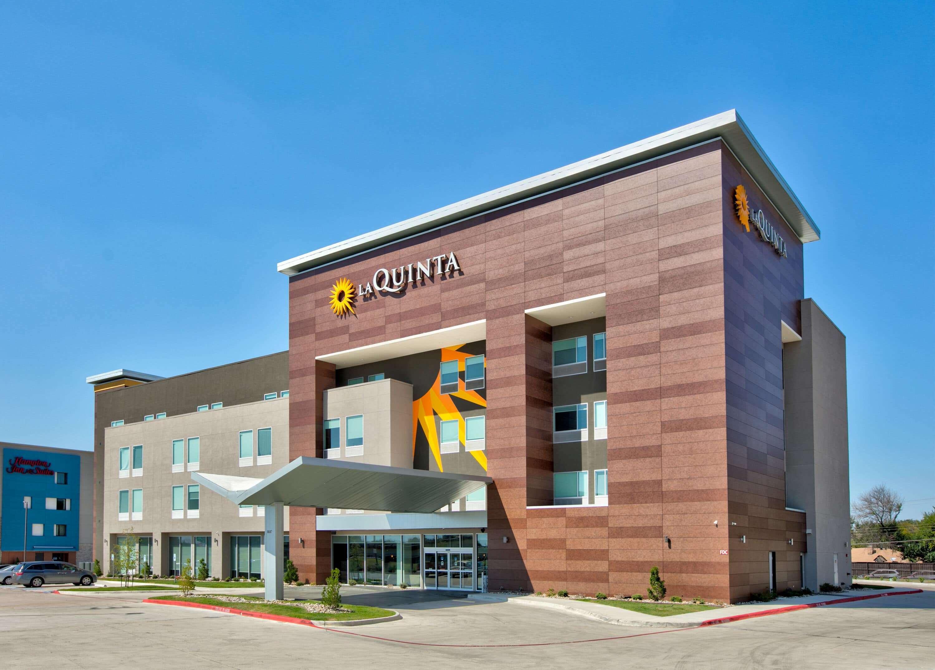 La Quinta Inn & Suites By Wyndham Dallas/Fairpark Εξωτερικό φωτογραφία