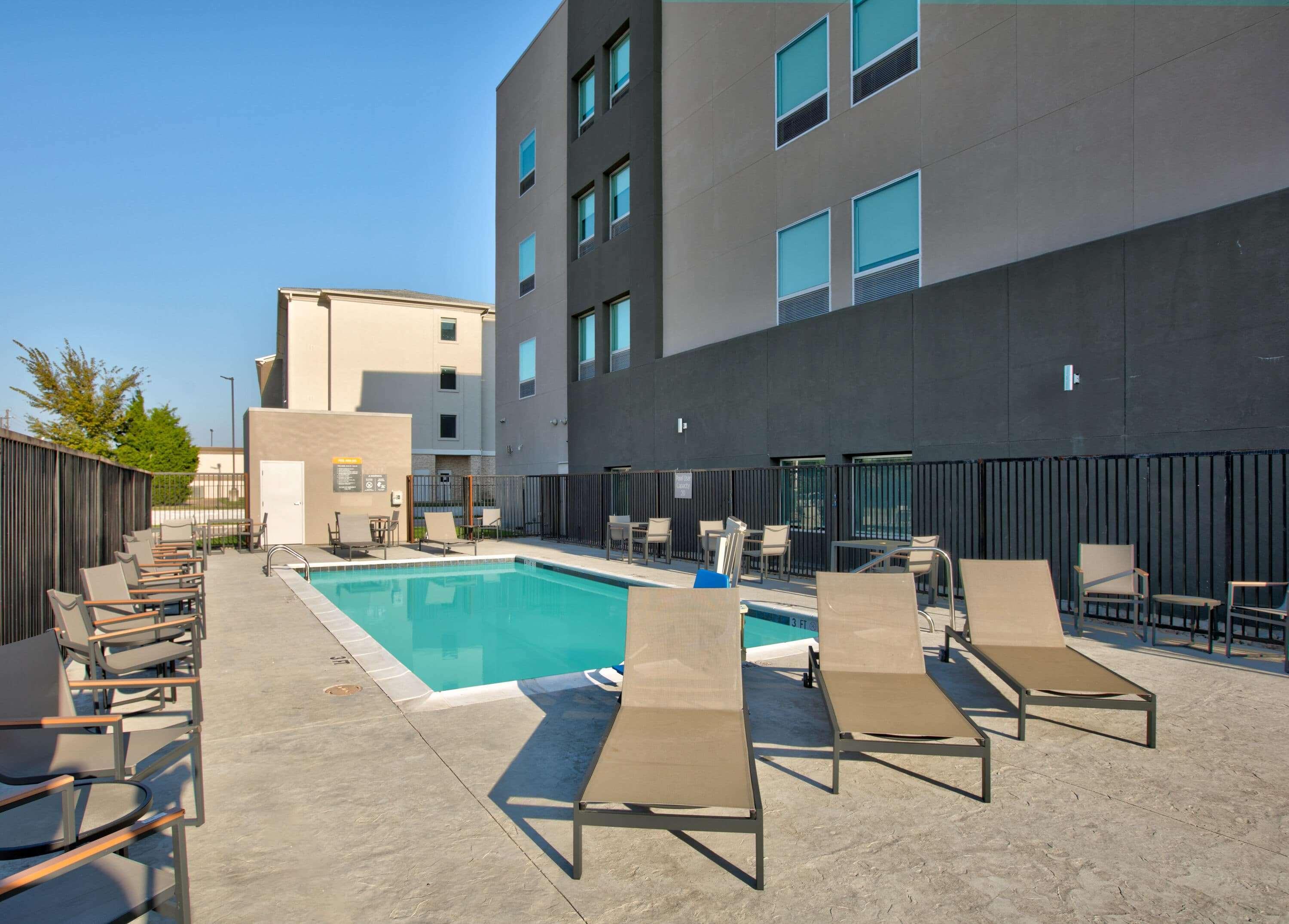La Quinta Inn & Suites By Wyndham Dallas/Fairpark Εξωτερικό φωτογραφία