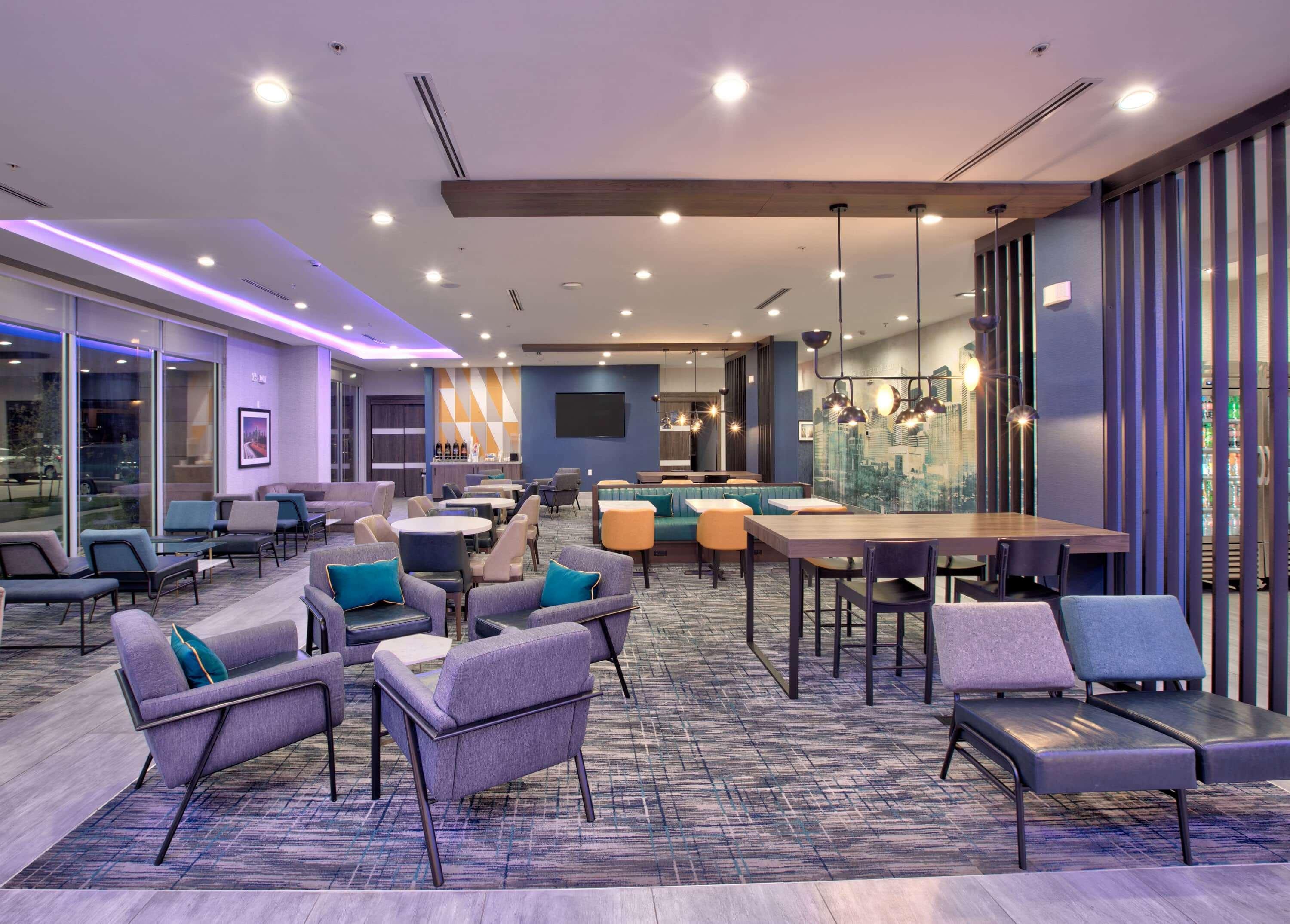 La Quinta Inn & Suites By Wyndham Dallas/Fairpark Εξωτερικό φωτογραφία